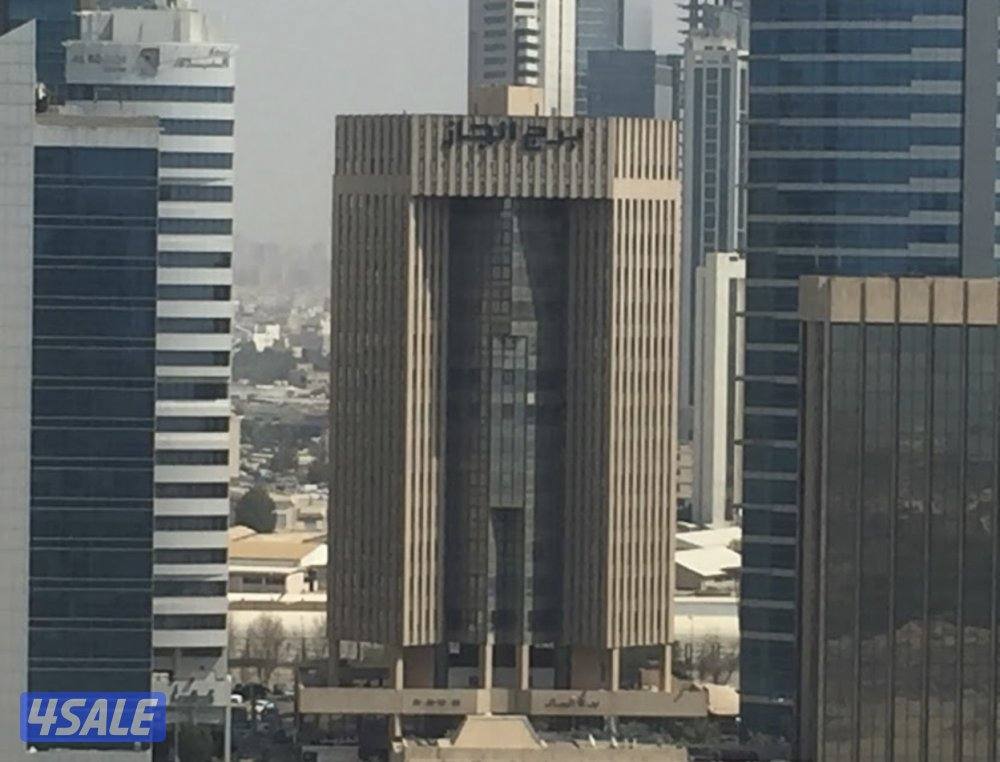 للايجار الدور التاسع اطلالة مميزة شرق مجهز بالاثاث والأجهزة مساحة 1204