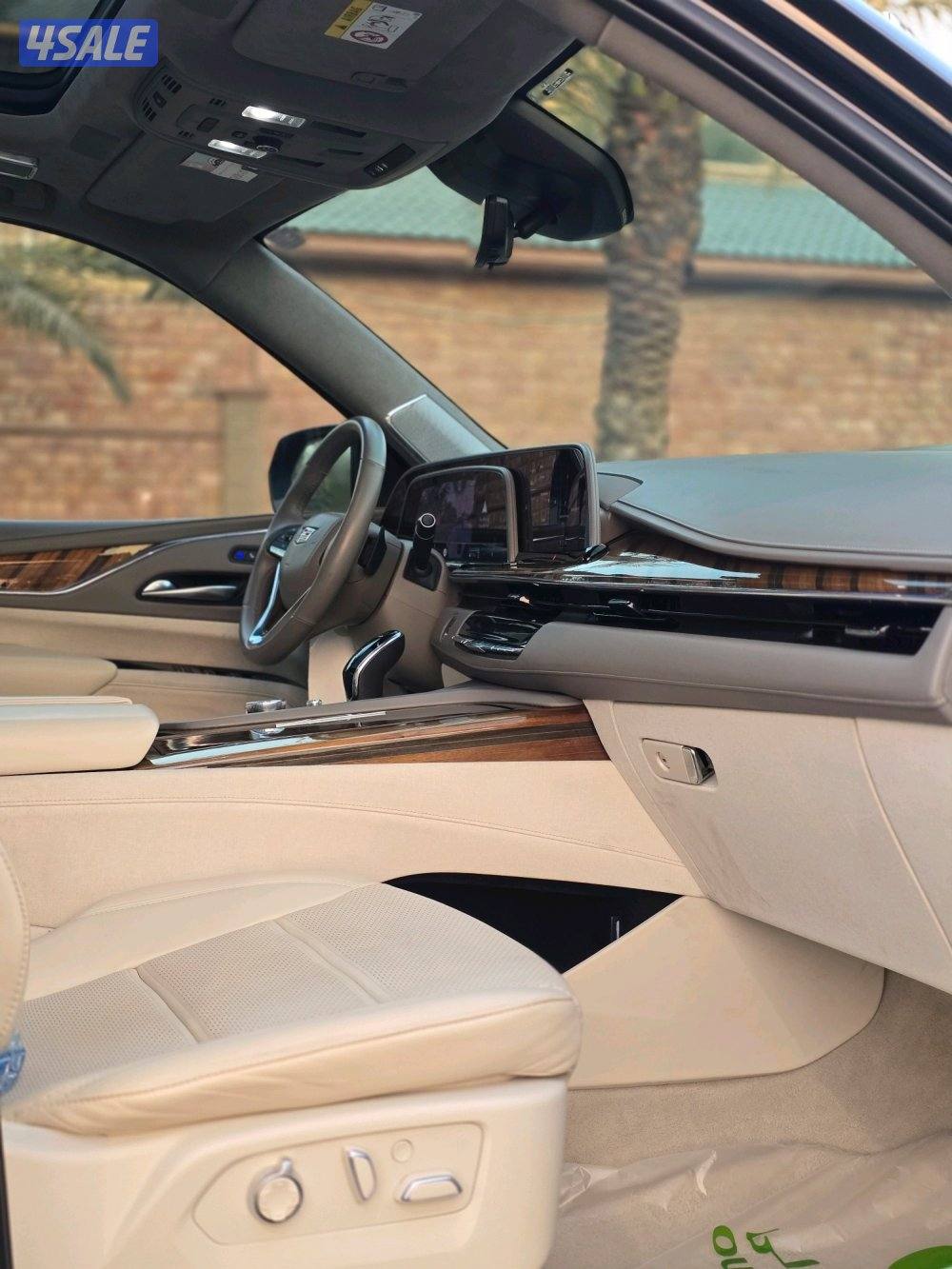 Escalade Platinum 2021 صبغ الوكالة عداد 85 ألف10