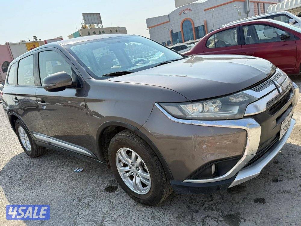 للبيع ميتسوبيشي اوتلاندر 20220
