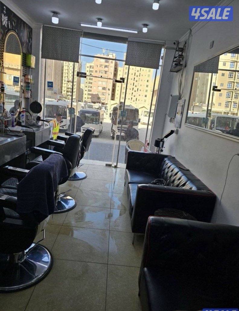 للضمان صالون في المهبوله الاجار 650 شامل  + 200 دينار ضمان 5 كراسي0