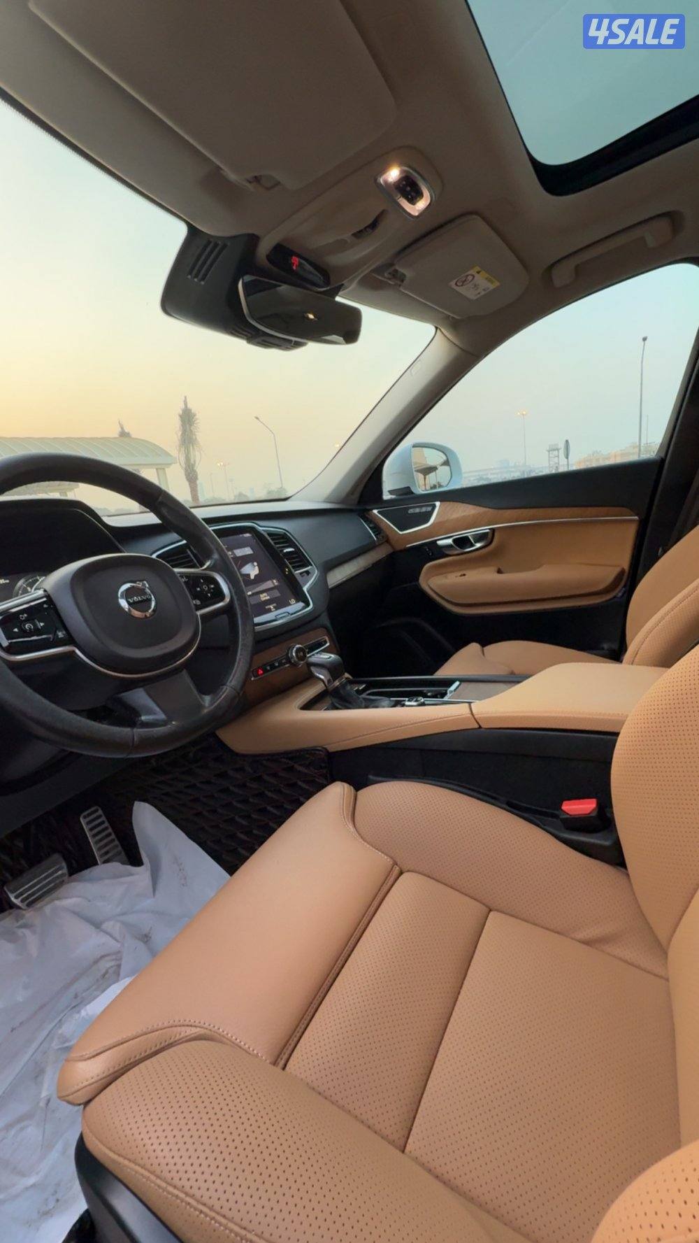 جيب فولفو XC906