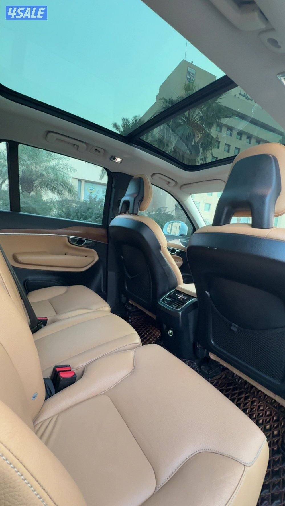 جيب فولفو XC909