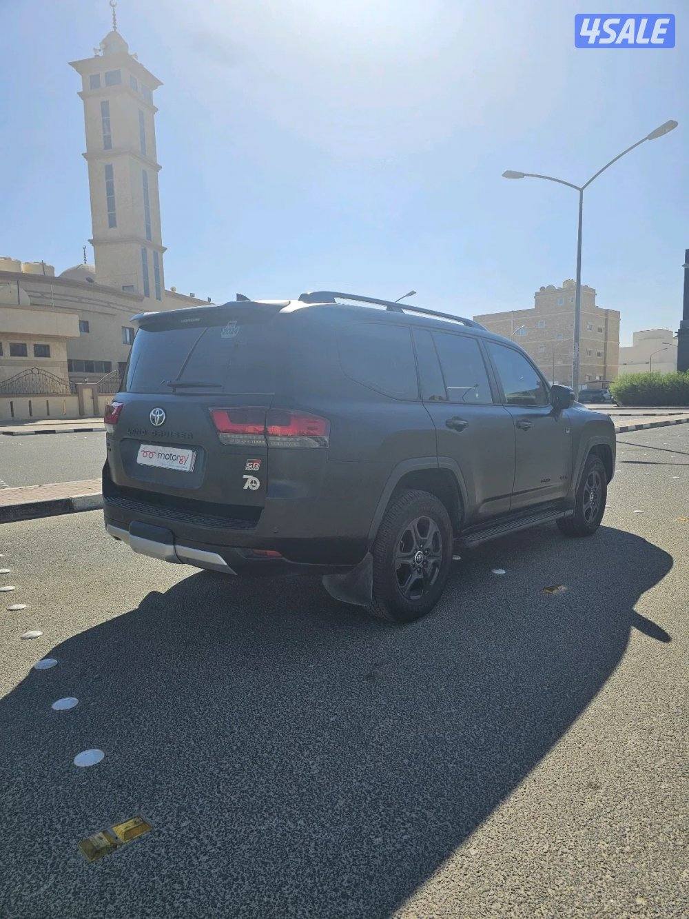 البيع لاند كروزر GR موديل 20245