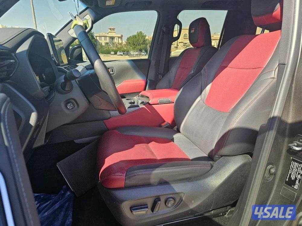 البيع لاند كروزر GR موديل 20248