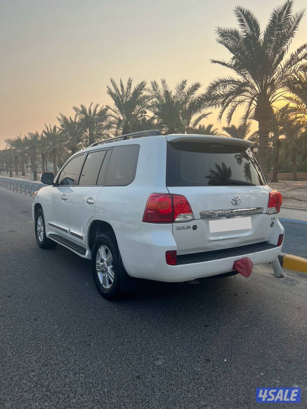 للبيع لاندكروزر GXR ٢٠١٣ بحالة جدا نظيفة2