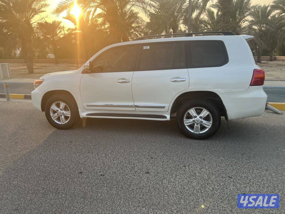 للبيع لاندكروزر GXR ٢٠١٣ بحالة جدا نظيفة5