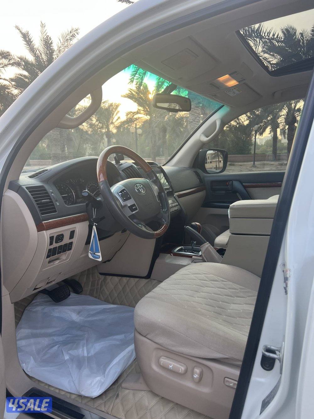 للبيع لاندكروزر GXR ٢٠١٣ بحالة جدا نظيفة12