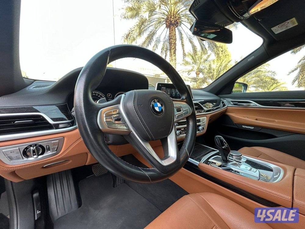 بي ام 740Li 
6سلندر
6 عداد: 68 الف وكاله8