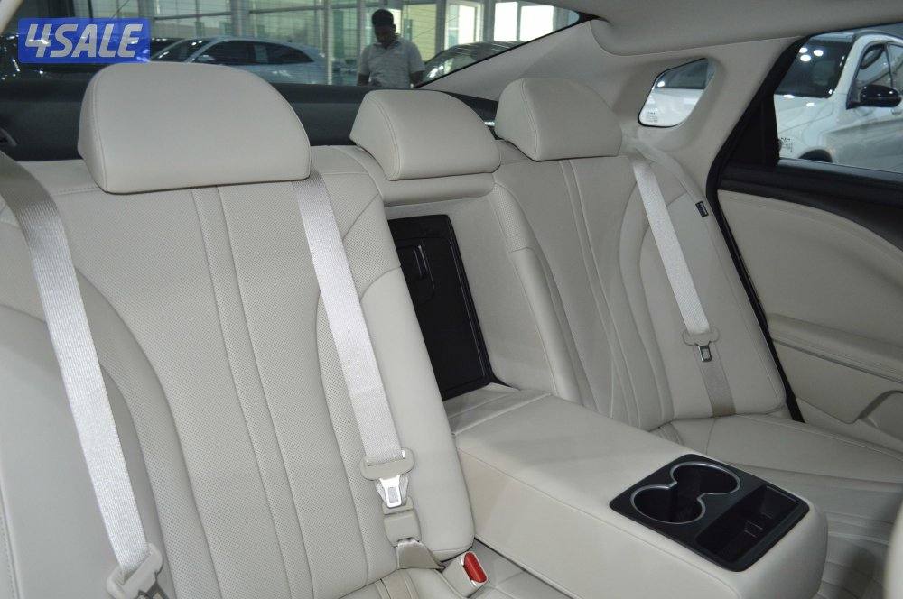 Kia K8 2025 – 35L V6 Low Mileage10