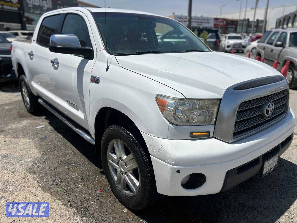 تويوتا تندرا V81