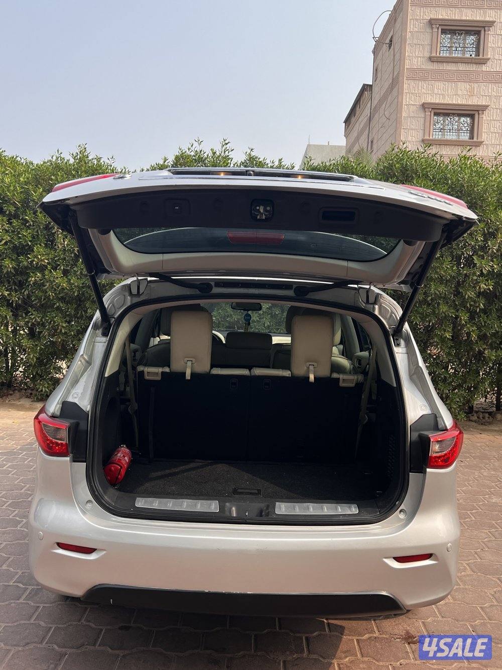 للبيع أنفنتني بحالة الوكالة QX5