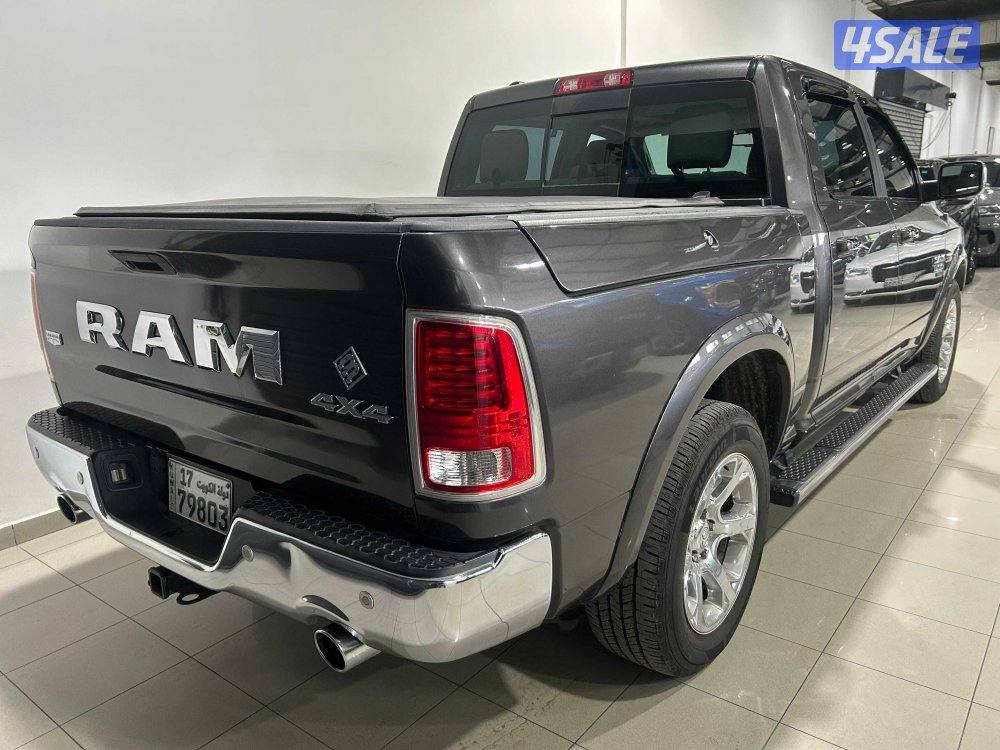 RAM 1500 Laramie Classic 17/798032
