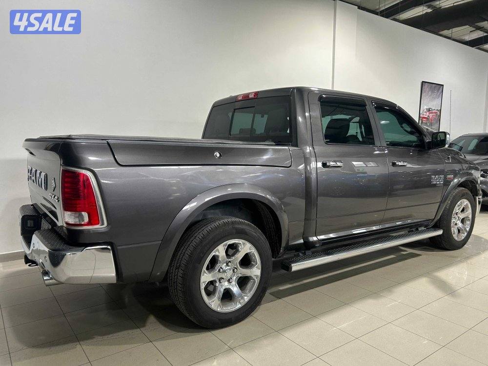 RAM 1500 Laramie Classic 17/798034