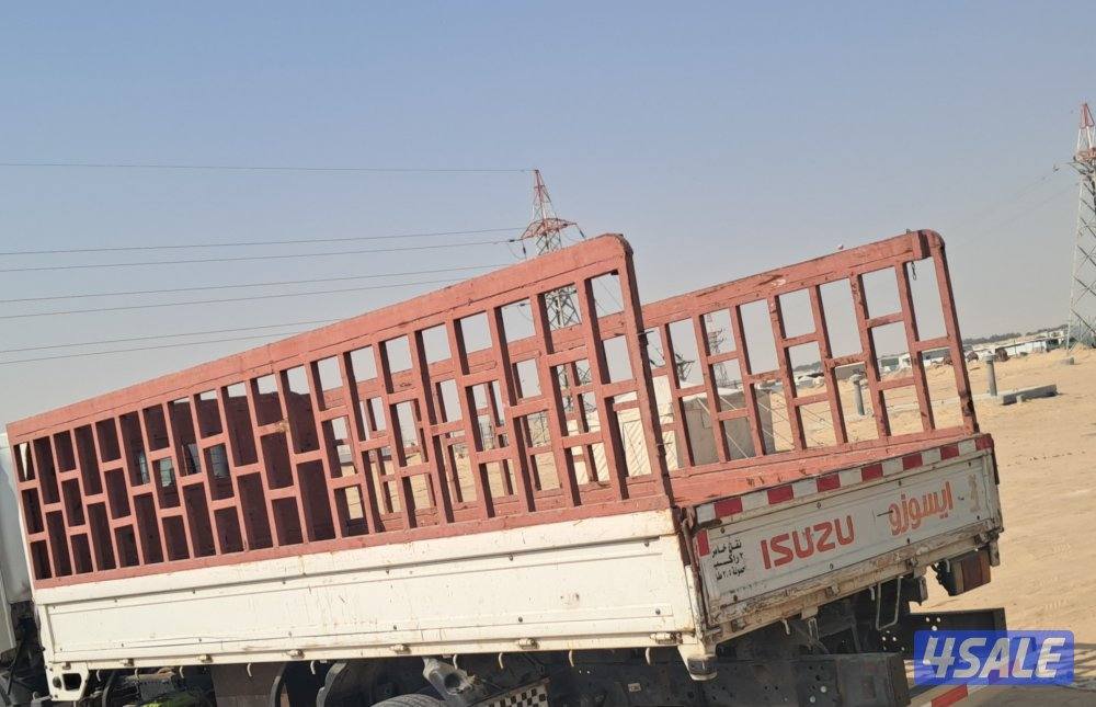 للبيع حوض ايسوزو معه شبك طول 4 ونص صاج حديد0