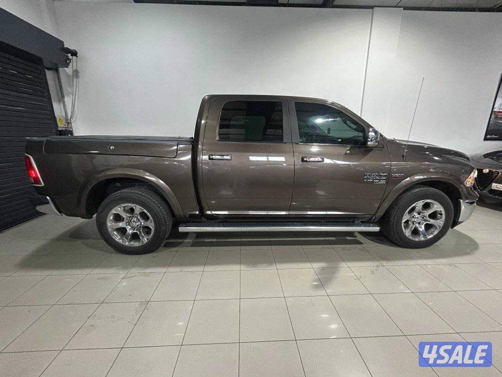 RAM 1500 Laramie Classic V8 17/875580