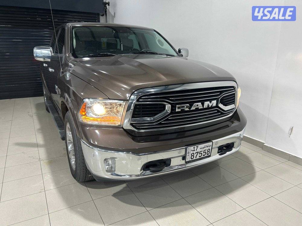 RAM 1500 Laramie Classic V8 17/875581