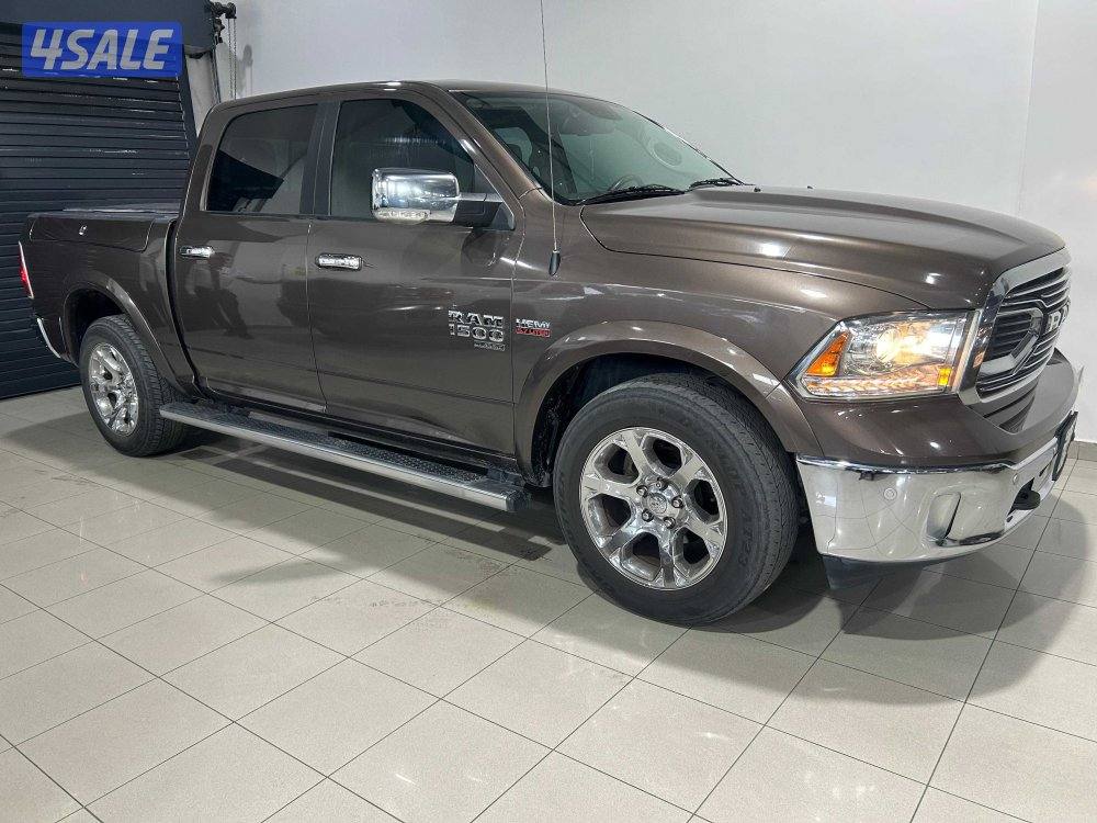 RAM 1500 Laramie Classic V8 17/875584