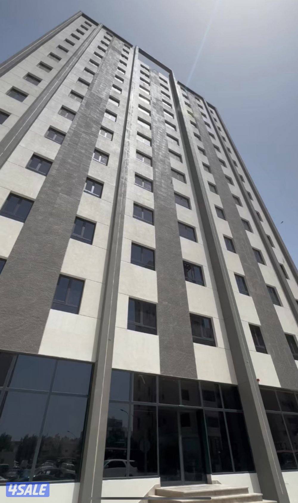 للبيع شقة سكنية مؤجرة0