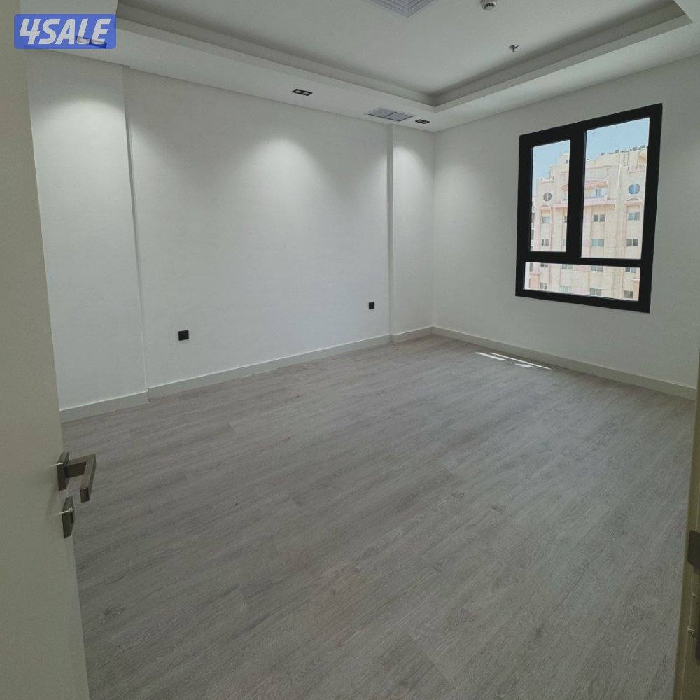 للبيع شقة سكنية مؤجرة3