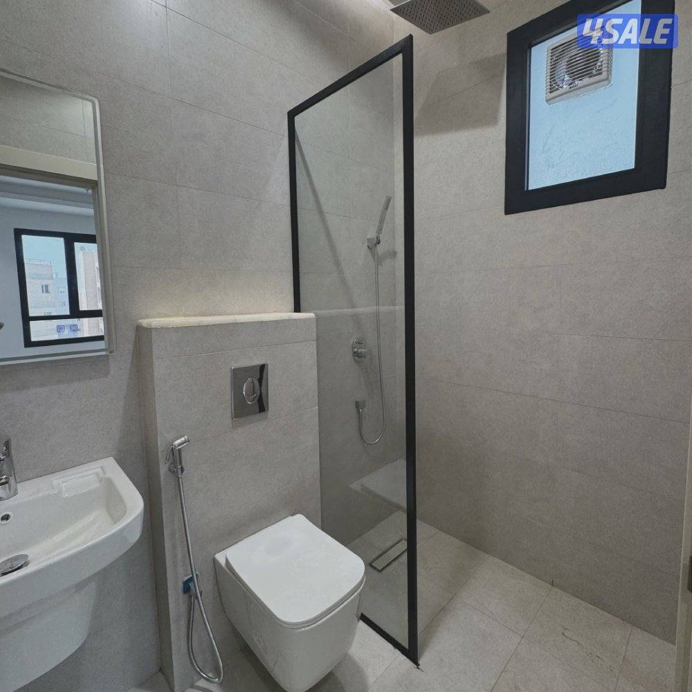 للبيع شقة سكنية مؤجرة2