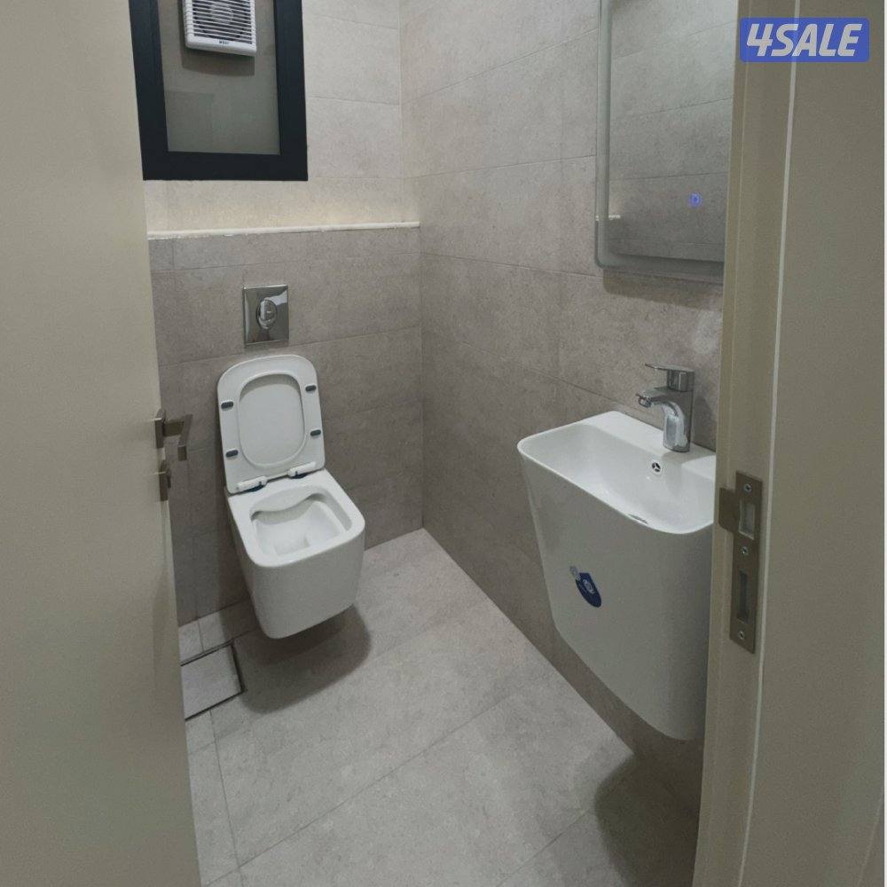 للبيع شقة سكنية مؤجرة11