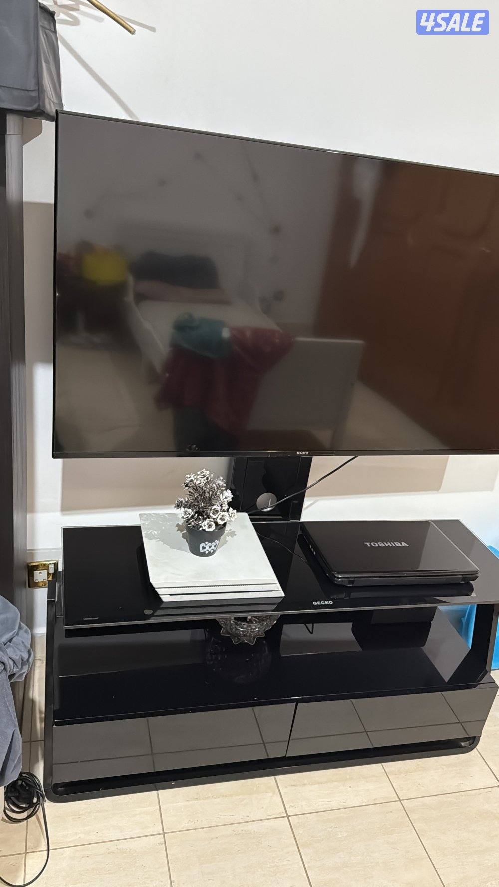 سرير 180 في 200 من ميداس معاه الكومودينو موديل جديد معى طاولة تلفزيون2