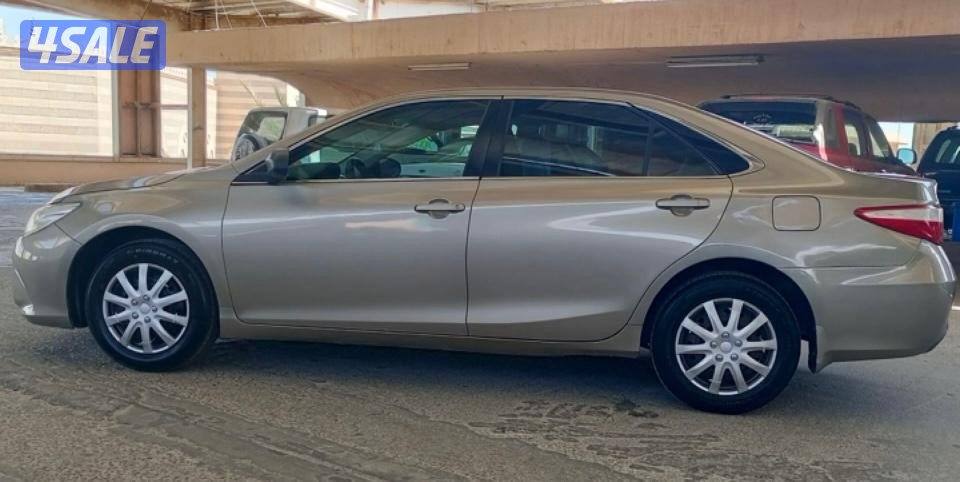 للبيع تويوتا كامري  مديل ٢٠١٦. شرط الفحص قير مكينه شاصي يوجد ٣ قطع0