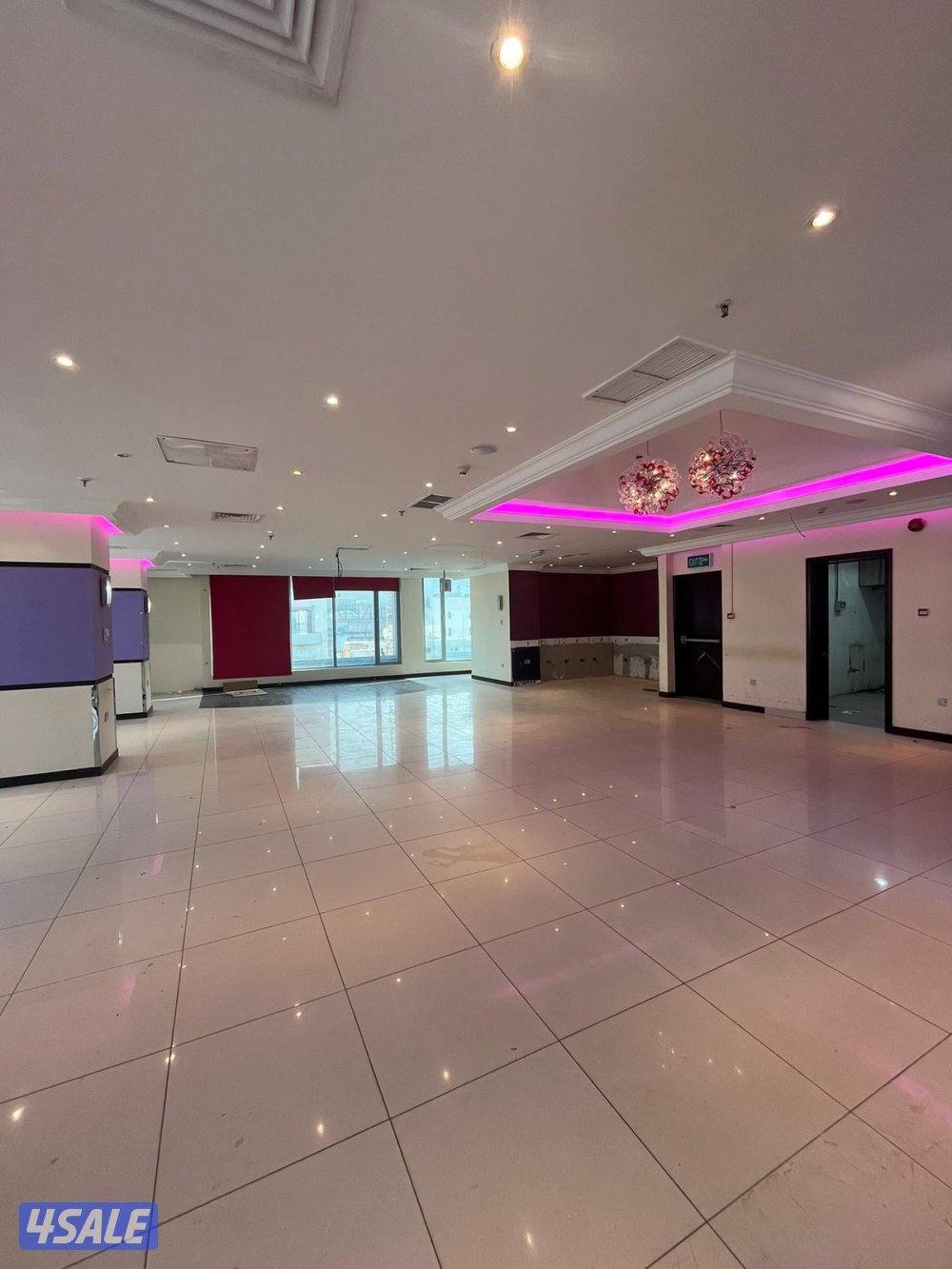 دور كامل تجاري إطلالة بحرية للإيجار في الفحيحيل .1