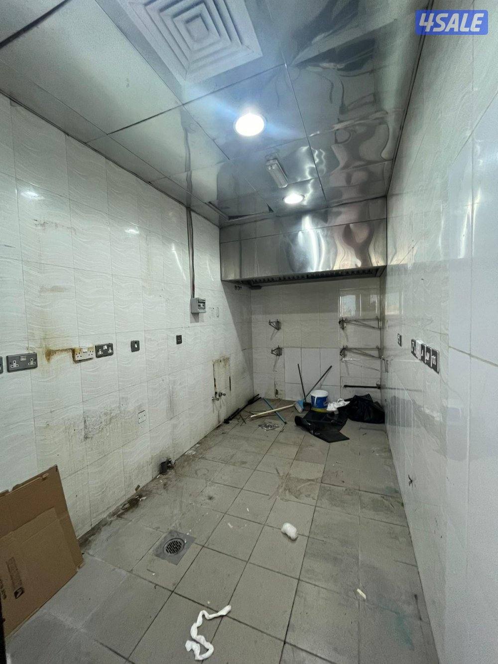 دور كامل تجاري إطلالة بحرية للإيجار في الفحيحيل .5