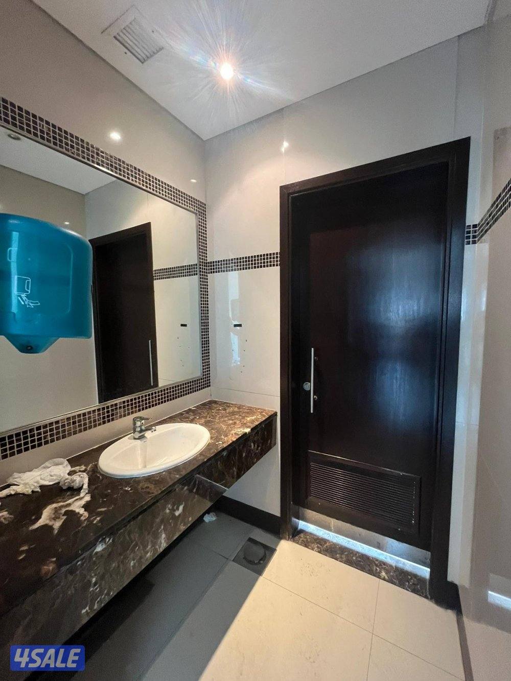 دور كامل تجاري إطلالة بحرية للإيجار في الفحيحيل .6