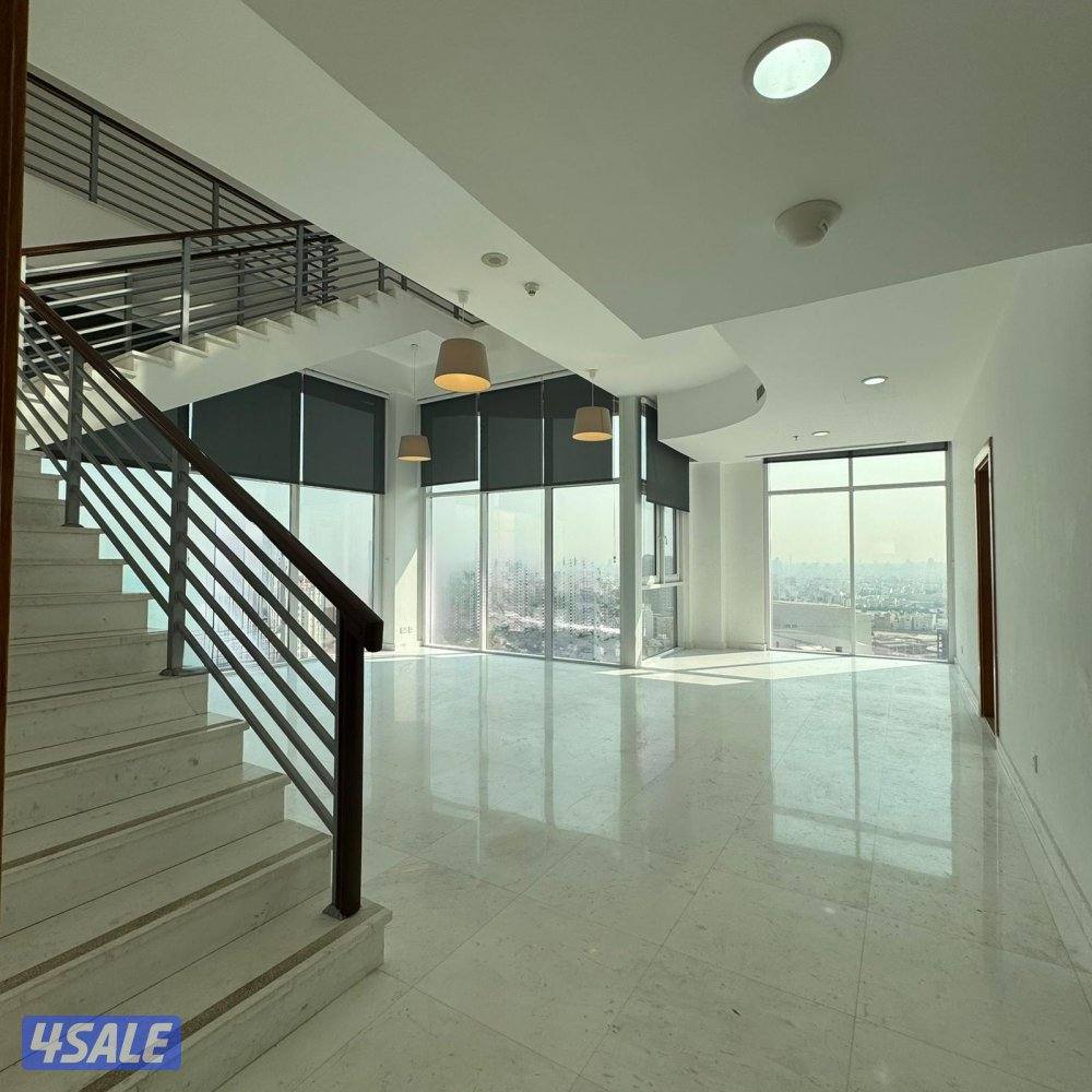 بينت هاوس إطلالة بحرية مباشرة للإيجار في بنيد القار1