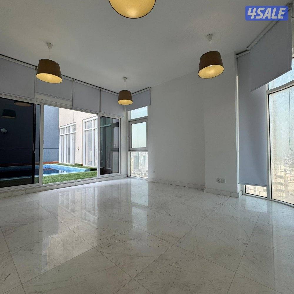 بينت هاوس إطلالة بحرية مباشرة للإيجار في بنيد القار2