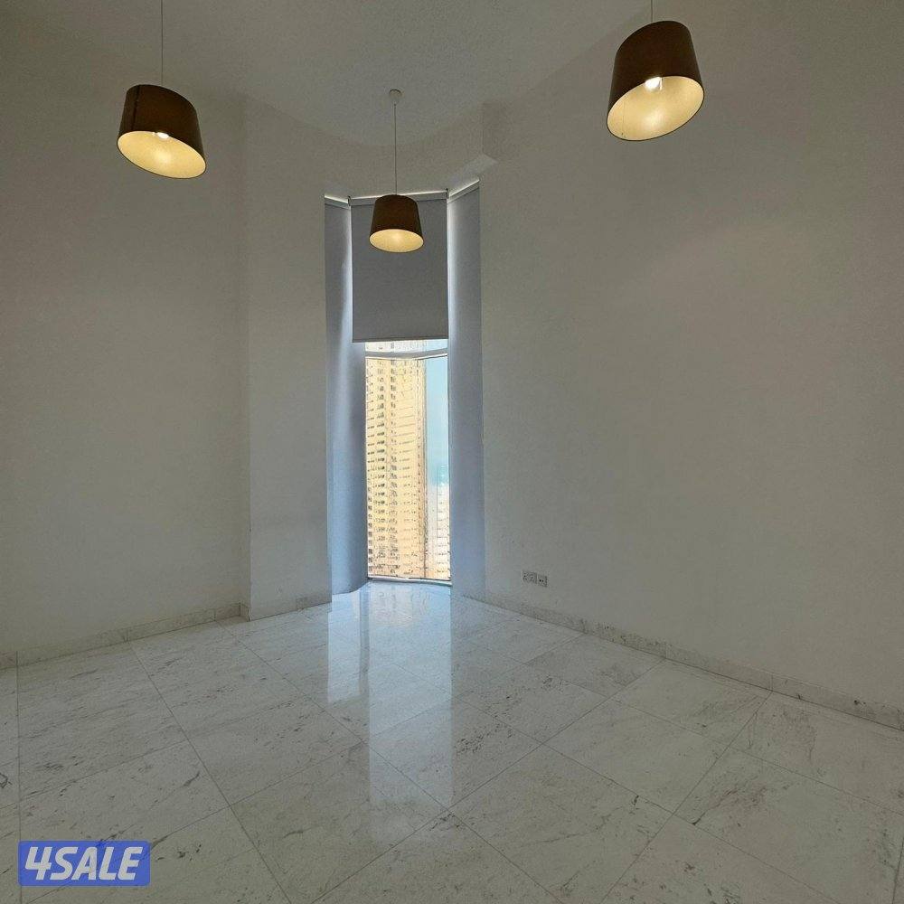 بينت هاوس إطلالة بحرية مباشرة للإيجار في بنيد القار3