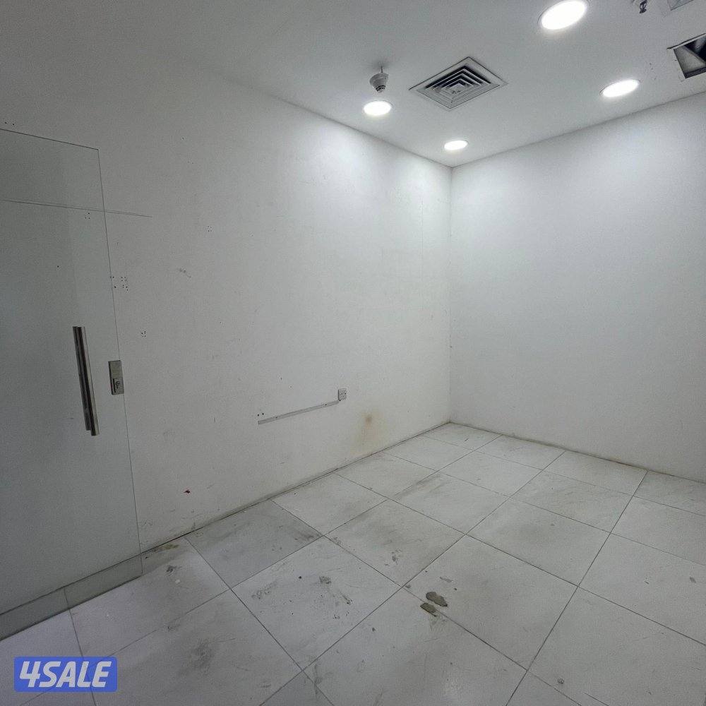 محل تجاري مع فترة سماح للإيجار في الفحيحيل .0