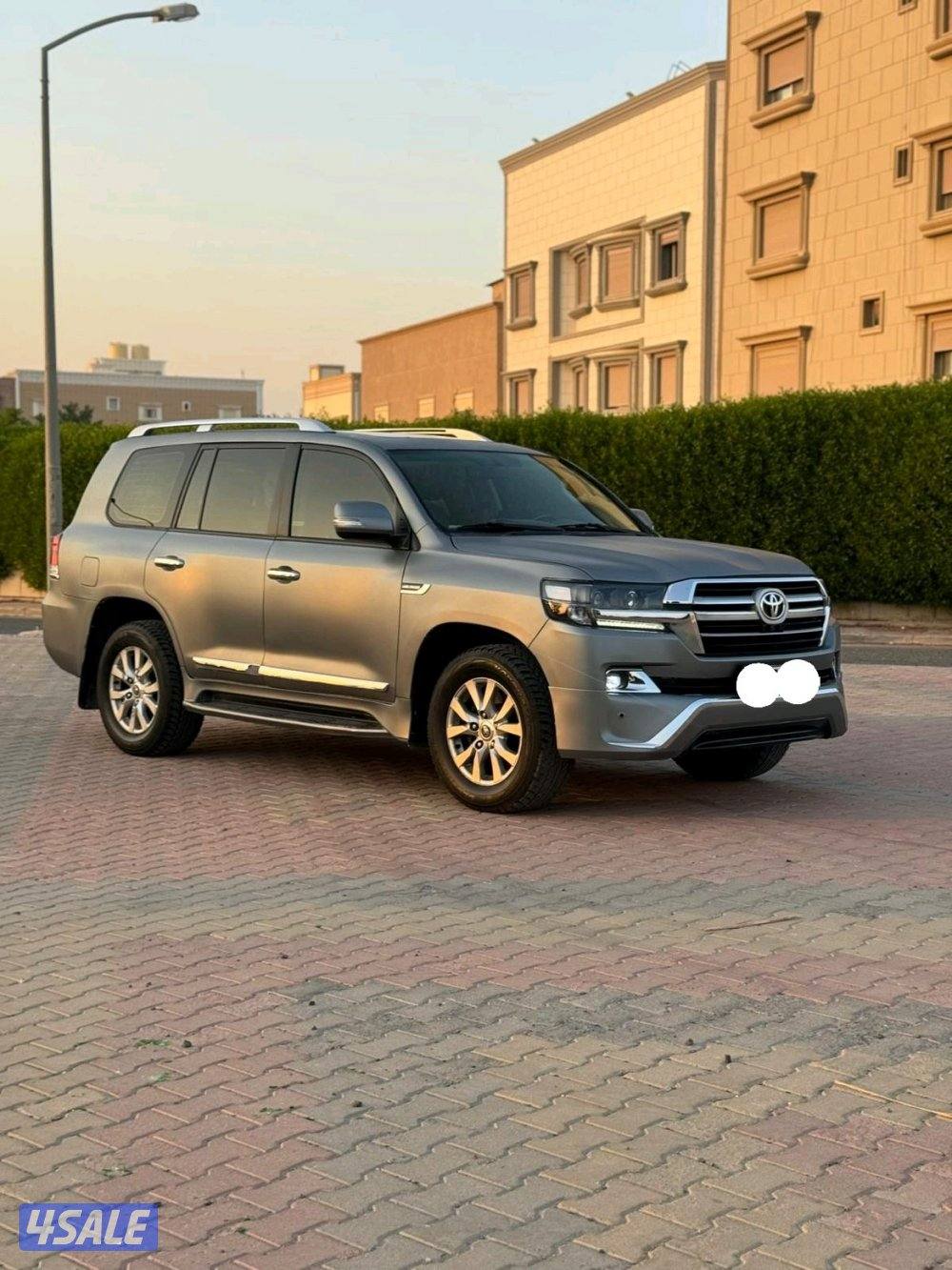 للبيع لاند كروزر وارد الساير 2016 G,XR الساير شرط الفحص1