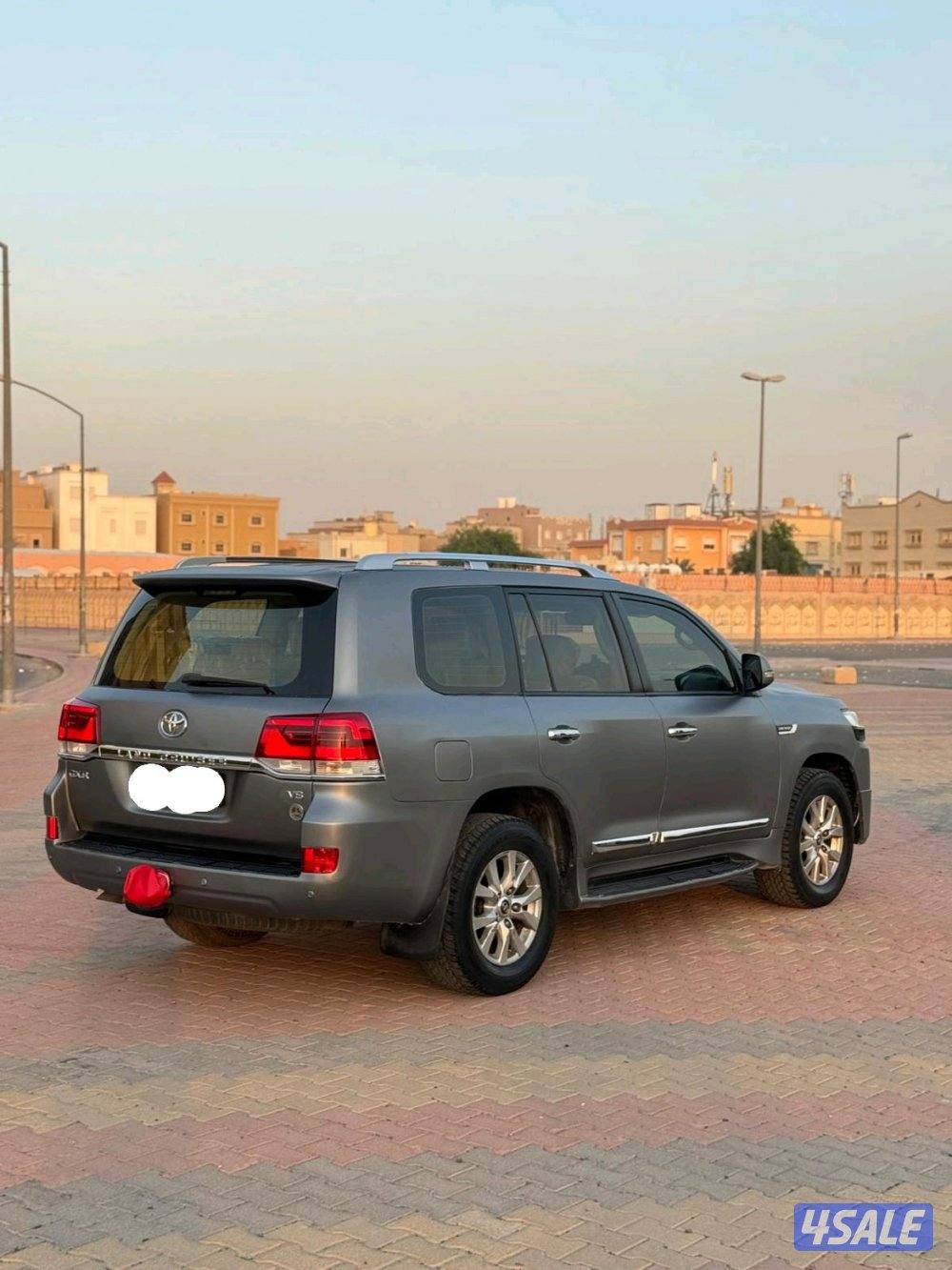 للبيع لاند كروزر وارد الساير 2016 G,XR الساير شرط الفحص3