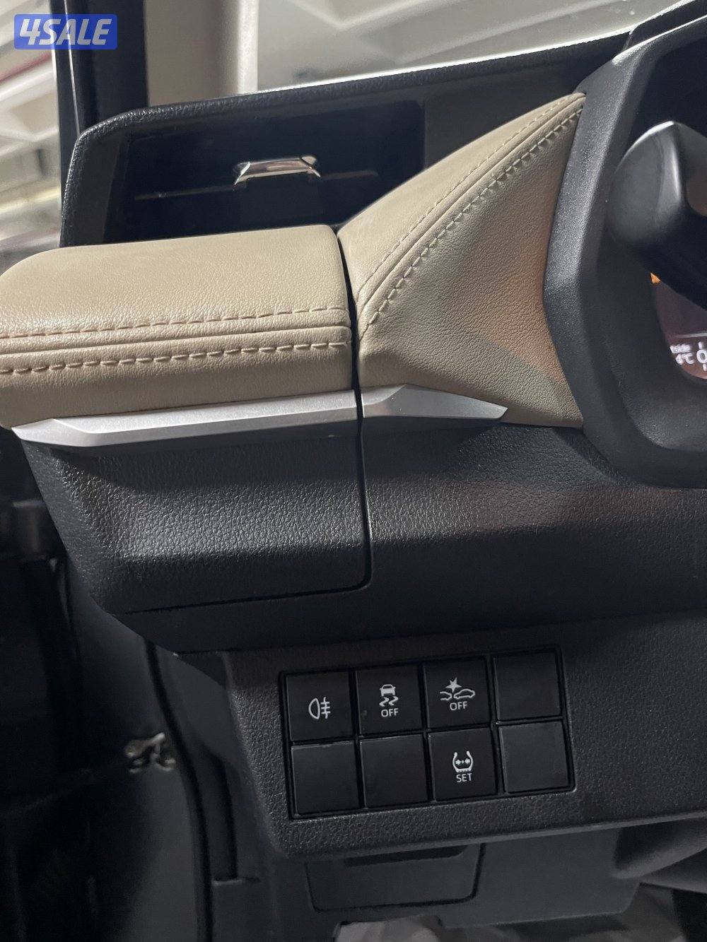 تويوتا يارس 2023 الدرجة الأولى أعلى مواصفات13