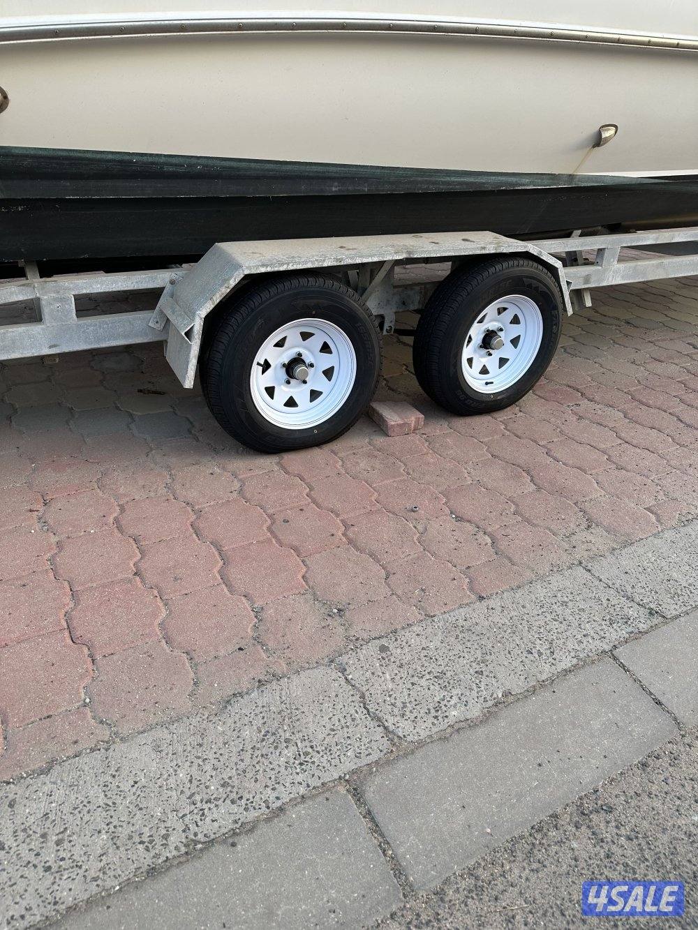 للبيع الحالول ٢٨ قدم موديل ٢٠١٢ مكاين ٢٢٥ /٢ موديل ٢٠٠٧ قارمن ٧ انش3