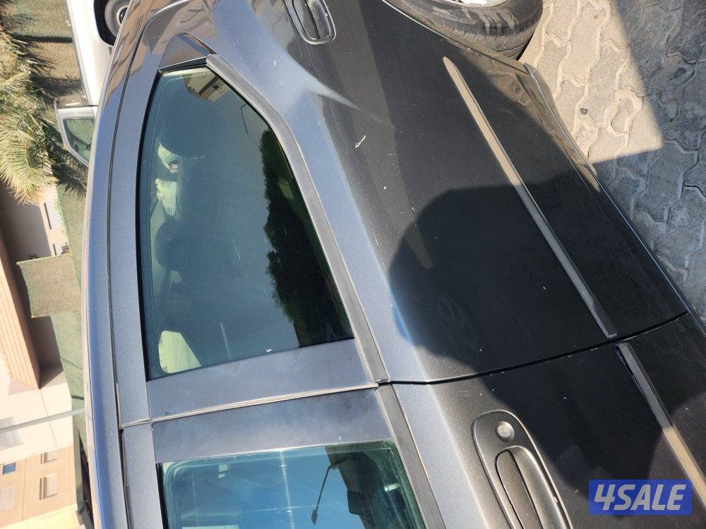 للبيع تشارجر ٢٠١٠2