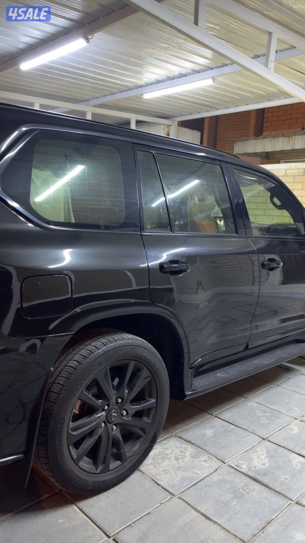 جيب لكزس 2019 بلاك ايدشن وارد قطر فاتح له ملف بساير ماشي 150 الف0