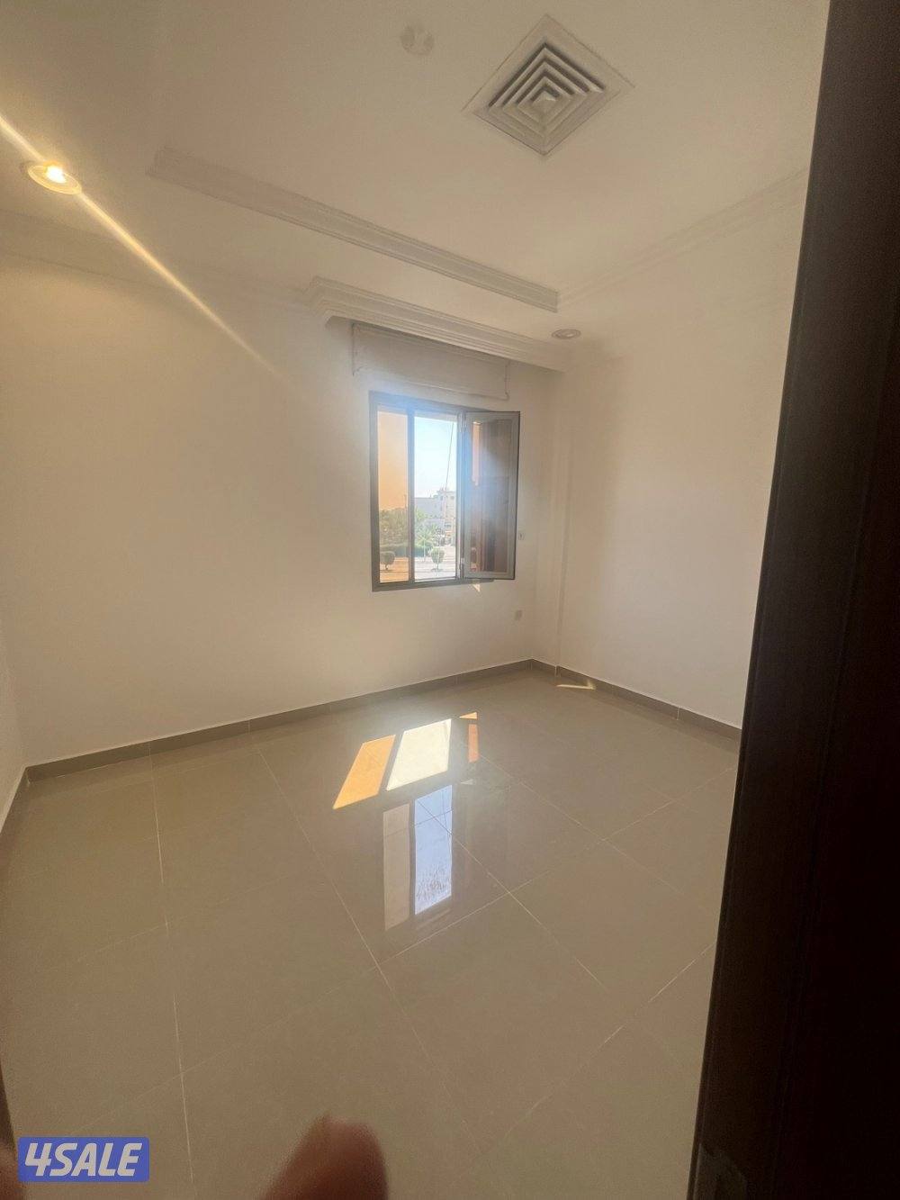 للايجاربيت كامل في الفحاحيل قطعه1 مساحته600 متر يصلح ينقصم علي بيتين ف2