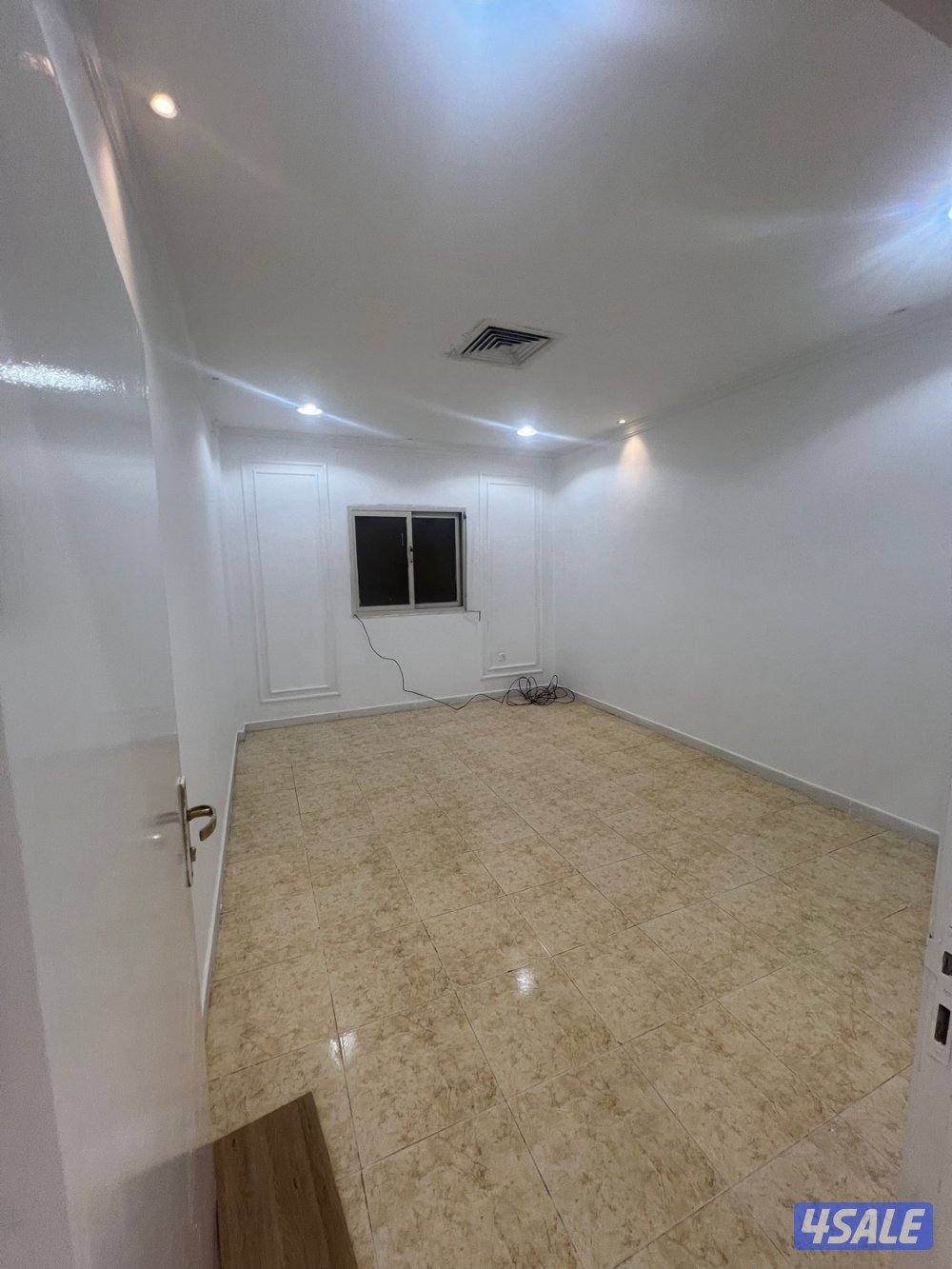 للايجاربيت كامل في الفحاحيل قطعه1 مساحته600 متر يصلح ينقصم علي بيتين ف6