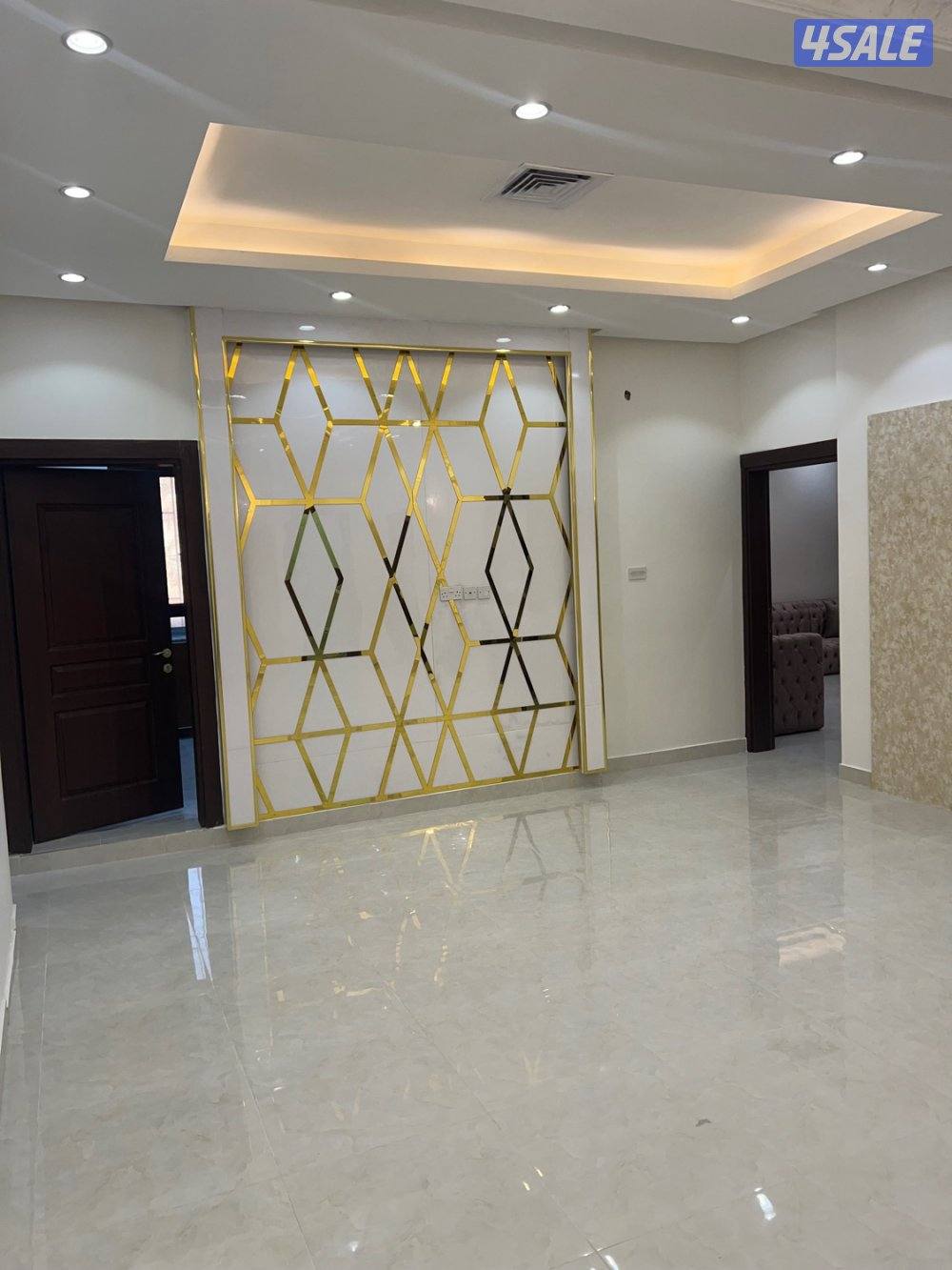 للايجاربيت كامل في الفحاحيل قطعه1 مساحته600 متر يصلح ينقصم علي بيتين ف9