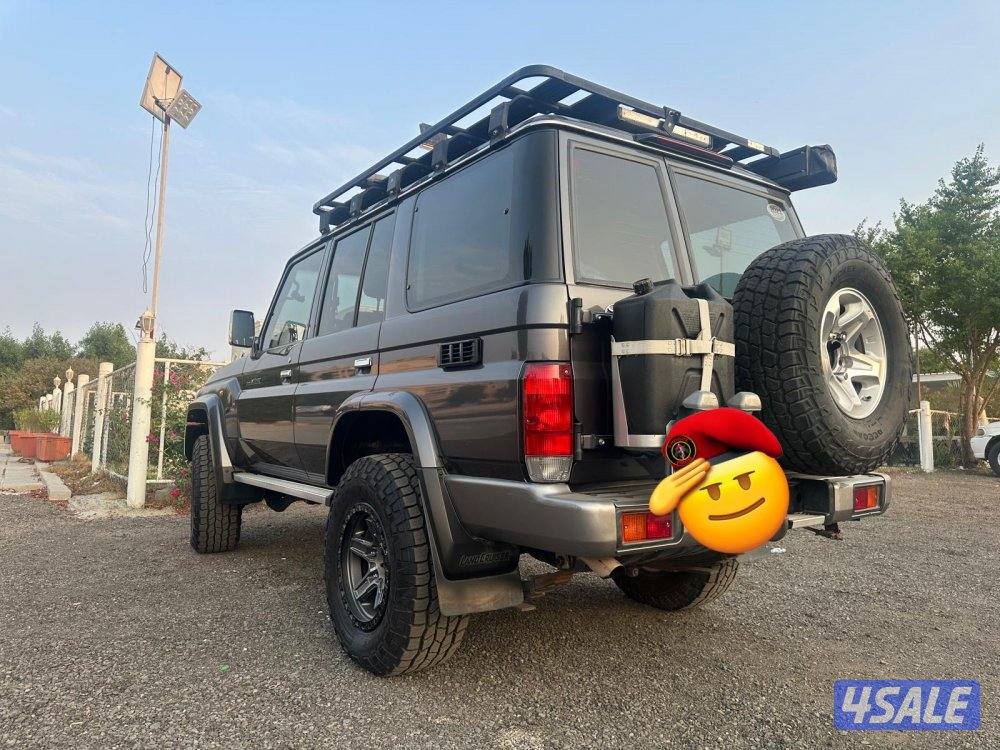 للبيع شاص نص موديل 2021 قير عادي ماشي 105 كل شغله في الوكاله7