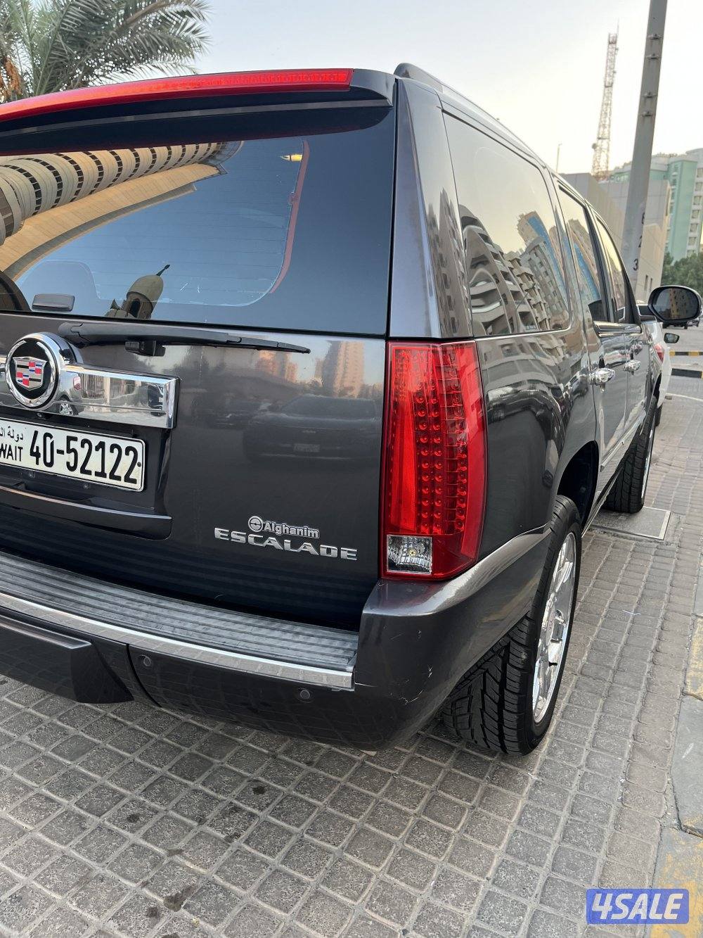 اسكاليد ٢٠١٠ للبيع بحاله نادرة7