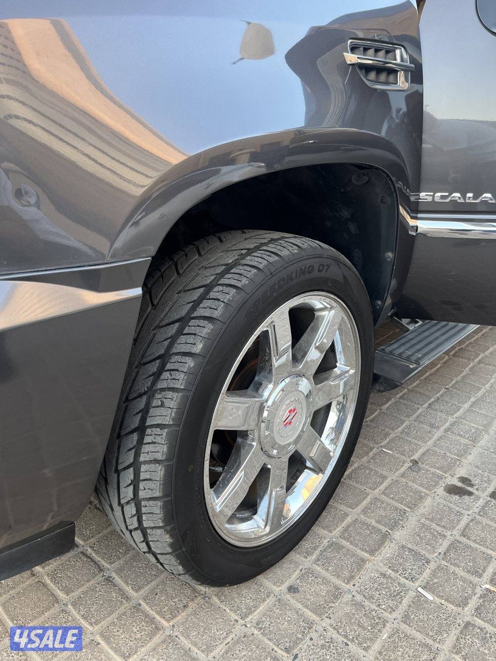 اسكاليد ٢٠١٠ للبيع بحاله نادرة9