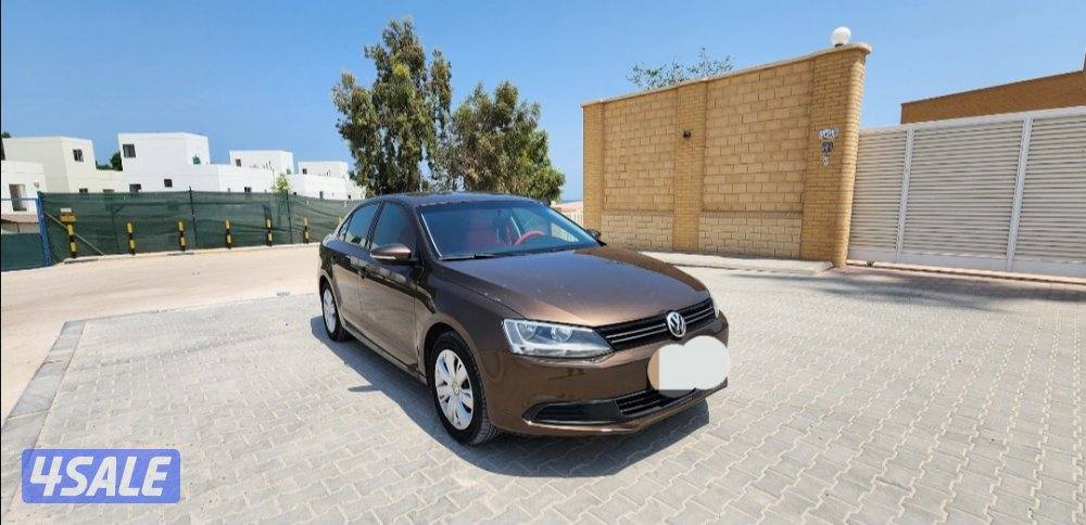 للبيع فولكسواجن جيتا 4 سلندر موديل 2014 أو للبدل مع همر H24