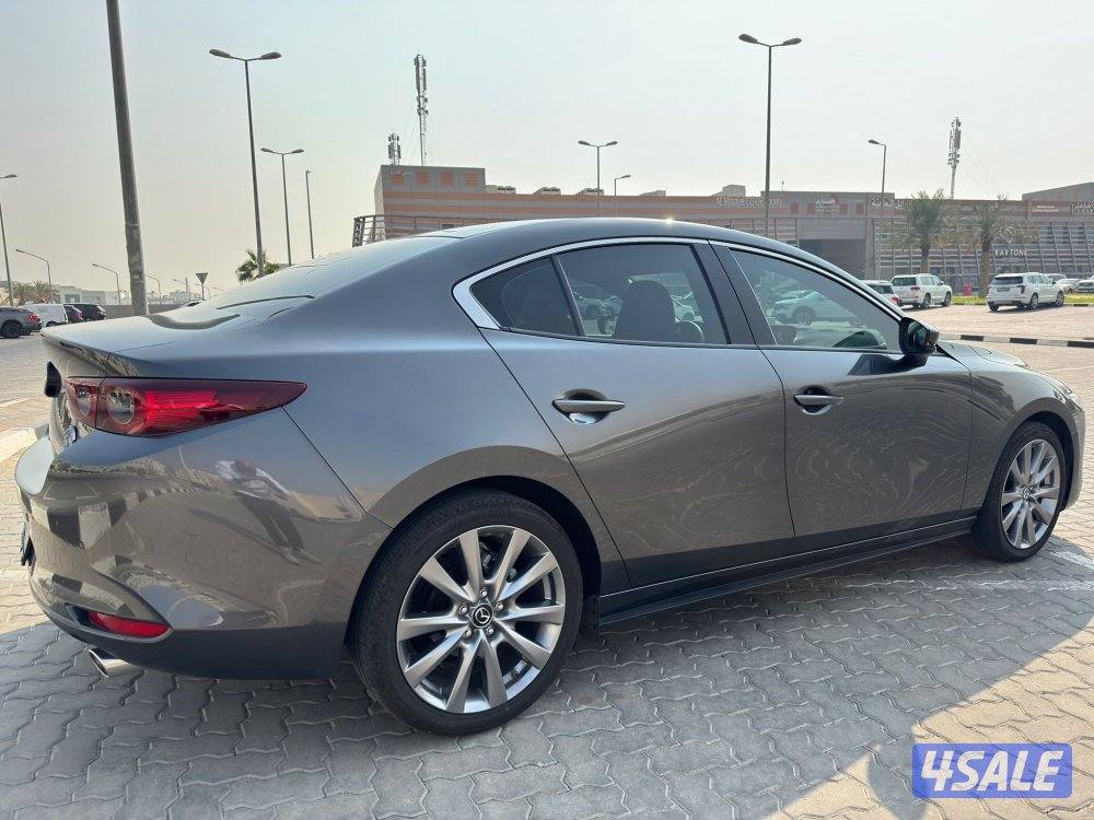 للبيع مازدا 33