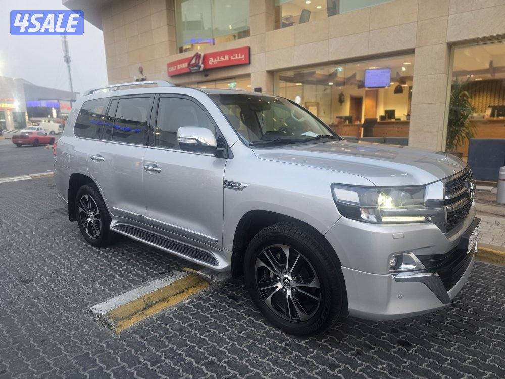 ,للبيع لاند كروزر ٢٠٢١  المالك الاول 6 سلندر صبغ قطعة  احده2