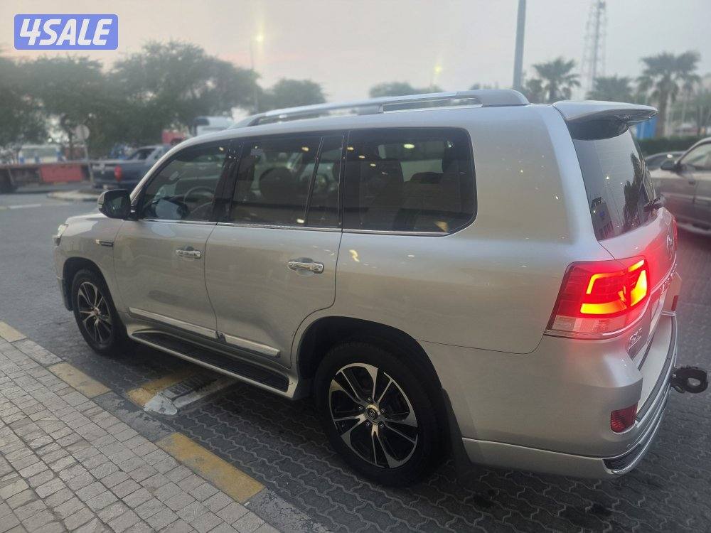 ,للبيع لاند كروزر ٢٠٢١  المالك الاول 6 سلندر صبغ قطعة  احده15